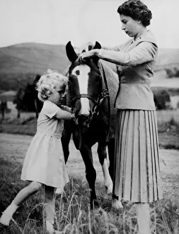 Images Dated 4th September 2001: Queen Elizabeth II with her daughter Princess Anne at Balmoral September 1955