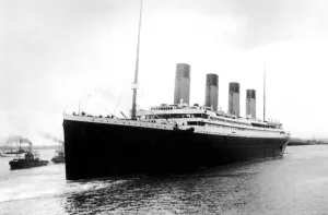 Titanic leaving Southampton on her maiden voyage, Wednesday 10th April 1912 Titanic leaving Southampton on her maiden voyage, Wednesday 10th April 1912