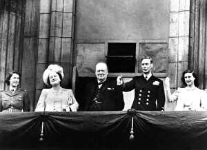 Black & White Prints: VE day. Winston churchill with the Royal Family on the balcony of Buckingham Palace