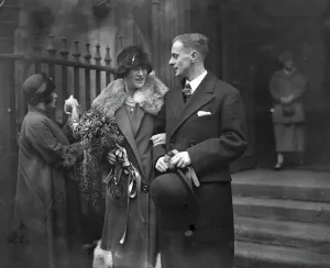 Wedding of Mr F Edward Bullmore and Miss Adeline Roscow at St Dunstan s in the West Wedding of Mr F Edward Bullmore and Miss Adeline Roscow at St Dunstan s in the West