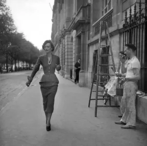 WRIGGLING INTO FASHION : The evolution WRIGGLING INTO FASHION : The evolution