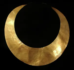 Gold Lunula, Early Bronze Age, St Juliot, Cornwall Gold Lunula, Early Bronze Age, St Juliot, Cornwall