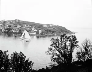 Polruan, Lanteglos by Fowey Cornwall. 1904 Polruan, Lanteglos by Fowey Cornwall. 1904