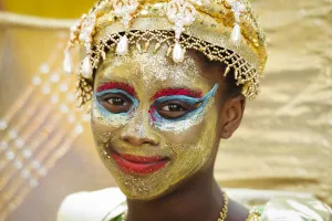 Britain-Lifestyle-Festival-Child-Smile-Gold-Portrait Britain-Lifestyle-Festival-Child-Smile-Gold-Portrait