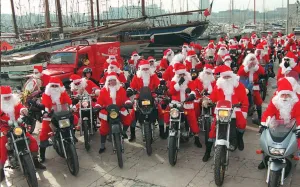 France - Santas on Motorcycles France - Santas on Motorcycles