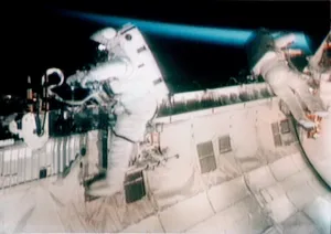Us-Spacewalk Us-Spacewalk