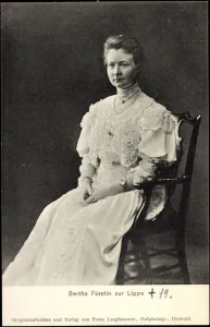 Ak Princess Bertha zu Lippe, Seat Portrait, White Dress (b/w photo) Ak Princess Bertha zu Lippe, Seat Portrait, White Dress (b/w photo)