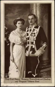 Ak Prinz Ernst August, Viktoria Luise, Braunschweig, Husar, NPG 4567 (b/w photo) Ak Prinz Ernst August, Viktoria Luise, Braunschweig, Husar, NPG 4567 (b/w photo)