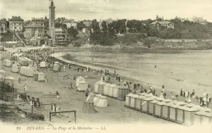 Beach and Pointe de la Maloine, Dinard (b/w photo) Beach and Pointe de la Maloine, Dinard (b/w photo)