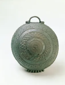 Bowl, Igbo-Ukwu, 9th - 10th century (leaded bronze) (see also 412932) Bowl, Igbo-Ukwu, 9th - 10th century (leaded bronze) (see also 412932)