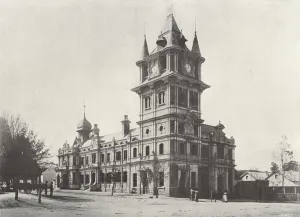 The Government Offices, Uitenhage (b/w photo) The Government Offices, Uitenhage (b/w photo)