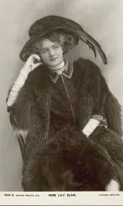 Lily Elsie, English actress and singer (b/w photo) Lily Elsie, English actress and singer (b/w photo)