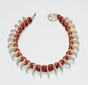 Necklace, Northern Nguni or Zulu, 1800s (glass beads, bone, sinew) Necklace, Northern Nguni or Zulu, 1800s (glass beads, bone, sinew)