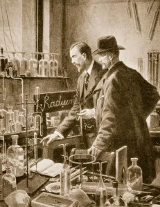 Pierre Curie chatting with Sir William Ramsay (litho) Pierre Curie chatting with Sir William Ramsay (litho)