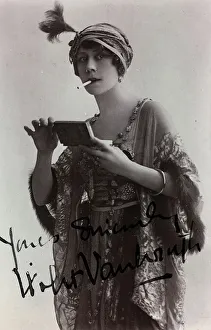 Portrait of the English actress Violet Vanbrugh, postcard Portrait of the English actress Violet Vanbrugh, postcard