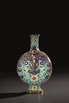 A rare cloisonne and champleve moon flask, Qianlong-Jiaqing Period, 1736-1820 (enamel) A rare cloisonne and champleve moon flask, Qianlong-Jiaqing Period, 1736-1820 (enamel)