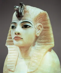 Stopper from one of the canopic urns, from the tomb of Tutankhamun (c Stopper from one of the canopic urns, from the tomb of Tutankhamun (c