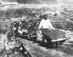 Black And White Photos Russia Prints: Relocation of kulaks were to work in gulags