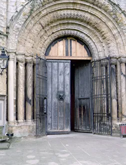 View of the North Door of Durham Cathedral (photo) View of the North Door of Durham Cathedral (photo)