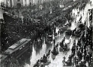 Women in a demonstration on Nevsky Prospekt, St Petersburg, 1917 (b/w photo) Women in a demonstration on Nevsky Prospekt, St Petersburg, 1917 (b/w photo)