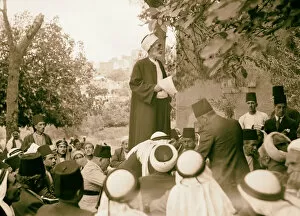 Abu Ghaush Collection: Palestine disturbances 1936 Muslim sheikh addressing