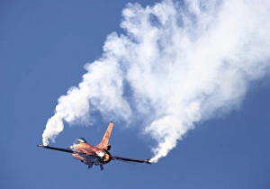 Dutch Air Force F-16A during a turning and burning demonstration Dutch Air Force F-16A during a turning and burning demonstration
