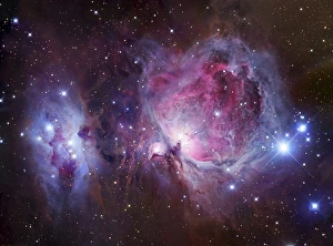 M42, the Orion Nebula (top), and NGC 1977, a reflection nebula (bottom) M42, the Orion Nebula (top), and NGC 1977, a reflection nebula (bottom)
