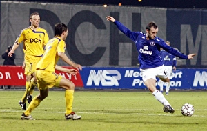 Football - Metalist Kharkiv v Everton UEFA Cup First Round Second Leg - Metalist Stadium Football - Metalist Kharkiv v Everton UEFA Cup First Round Second Leg - Metalist Stadium