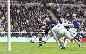 Football - Newcastle United v Everton - Barclays Premier League - St James Park - 07/08 - 7/10/07 Andrew Johnson scores Football - Newcastle United v Everton - Barclays Premier League - St James Park - 07/08 - 7/10/07 Andrew Johnson scores