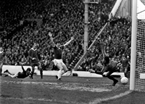Soccer - FA Cup - Semi Final - Liverpool v Everton - Maine Road Soccer - FA Cup - Semi Final - Liverpool v Everton - Maine Road