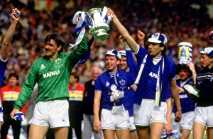 Classic FA Cup Moments Prints: Southall and Sharp
