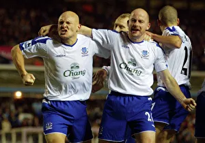 Thomas Gravesen celebrates with Lee Carsley Thomas Gravesen celebrates with Lee Carsley