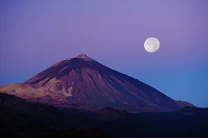 Popular themes/wild wonders europe 2/moon teide volcano 3 718m sunrise Popular themes/wild wonders europe 2/moon teide volcano 3 718m sunrise