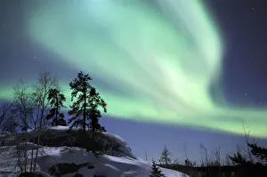 Northern lights (Aurora borealis) Northwest territories, March 2008, Canada Northern lights (Aurora borealis) Northwest territories, March 2008, Canada