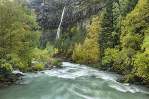 Salto del Carpin, Valle de Bujaruelo, Ordesa National Park, Spain. October 2019 Salto del Carpin, Valle de Bujaruelo, Ordesa National Park, Spain. October 2019