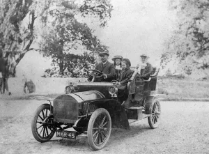 Unknown Creator Classic Car Images Prints: 1908 Brown 20 / 22hp. Creator: Unknown