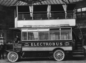 Early 1900s Transportation Prints: 1909 Electrobus. Creator: Unknown