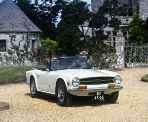 British Classic Cars Prints: 1971 Triumph TR6. Creator: Unknown