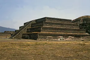 Mesoamerican Pyramids Prints: 2684702