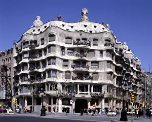 Modernist Architecture Print: Unique Undulating Facade