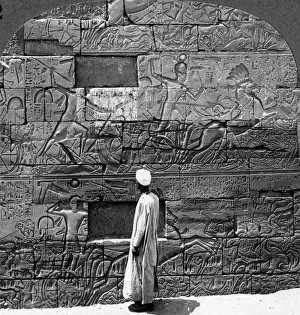 Great war reliefs sculptured in the wall at Karnak Temple, Thebes, Egypt, 1905.Artist: Underwood & Underwood Great war reliefs sculptured in the wall at Karnak Temple, Thebes, Egypt, 1905.Artist: Underwood & Underwood