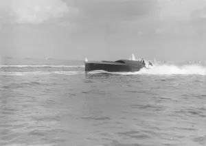 Early Aeroplane Design Prints: The hydroplane Maple Leaf IV, 1913. Creator: Kirk & Sons of Cowes