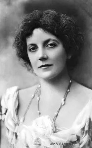 Lena Ashwell (1862-1957), British actress, early 20th century Lena Ashwell (1862-1957), British actress, early 20th century