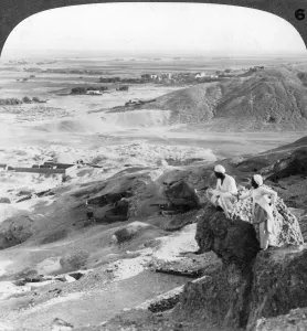 Looking south over the Theban plain and Temples of Medinet Habu, Egypt, 1905.Artist: Underwood & Underwood Looking south over the Theban plain and Temples of Medinet Habu, Egypt, 1905.Artist: Underwood & Underwood