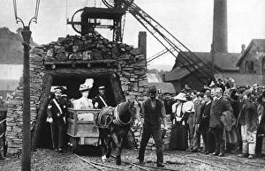 Prince Of Wales Collection: Queen Mary visiting a Welsh colliery, 1935
