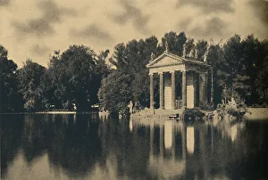 Roma - Villa Borghese (Umberto I.) - Little Temple in the Lake-Garden, 1910 Roma - Villa Borghese (Umberto I.) - Little Temple in the Lake-Garden, 1910