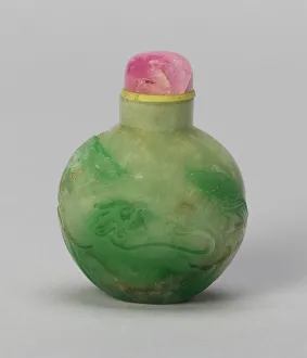 Asian Applied Arts Collection Prints: Snuff Bottle with a Hawk and a Bear beneath a Pine Tree, Qing dynasty (1644-1911)