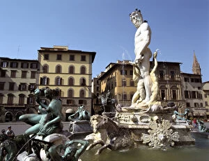 Ammanati Collection: Statue of Neptune, Fonte del Nettuno in the Piazza della Signoria, Florence, Italy