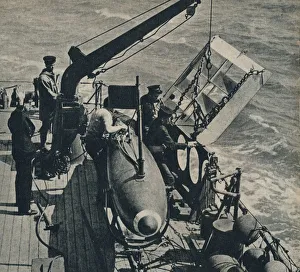WWII British Warships Prints: Out Sweep 1943