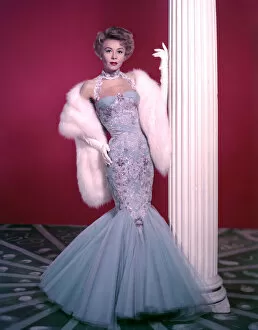 Images Dated 25th June 2007: Vera-Ellen, American actress and stage and film dancer